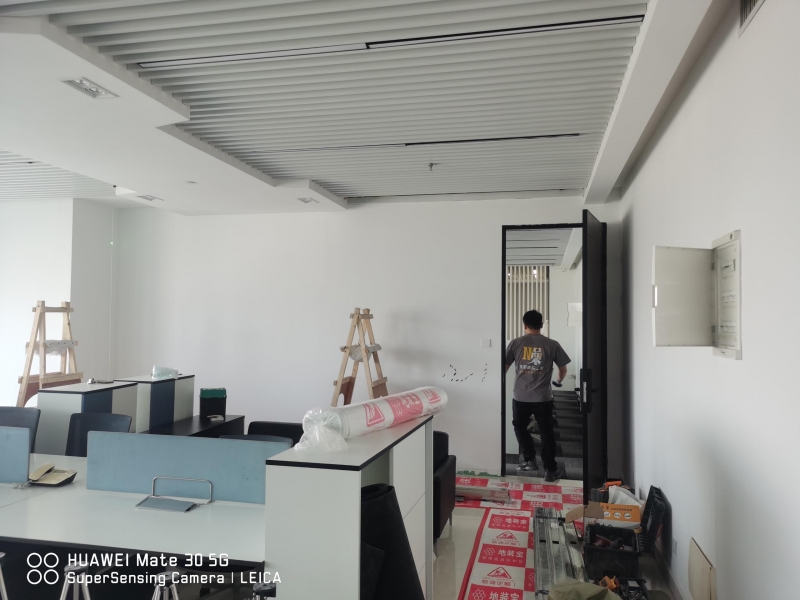 原始墙面.jpg 原始墙面.jpg